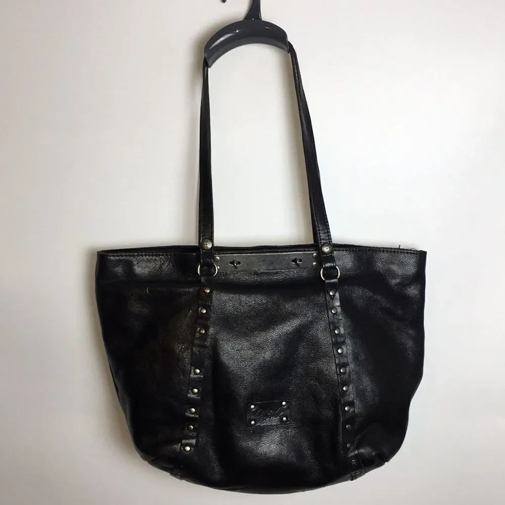 Patricia Nash  Benvenuto Tote Black Pebbled Leather